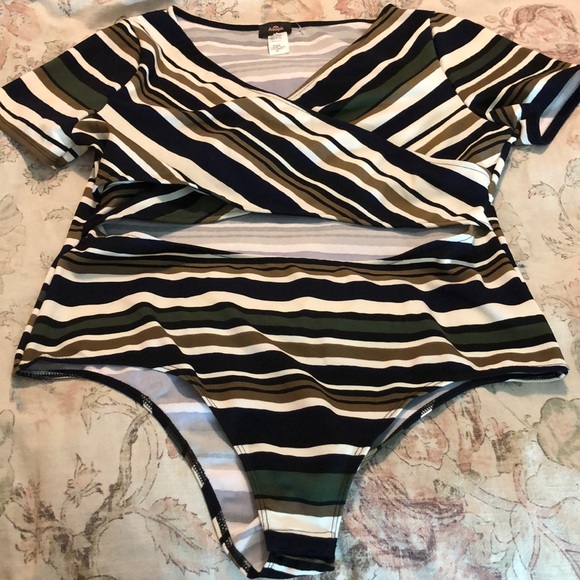 ASOPH Size 3X Peek-A-Boo Striped Wrap V-Neck Bodysuit Subdued Colors $48 NEW - Picture 8 of 11